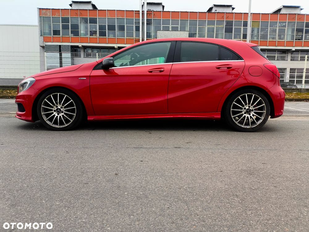 Mercedes-Benz Klasa A 180 (BlueEFFICIENCY) AMG Sport - 3