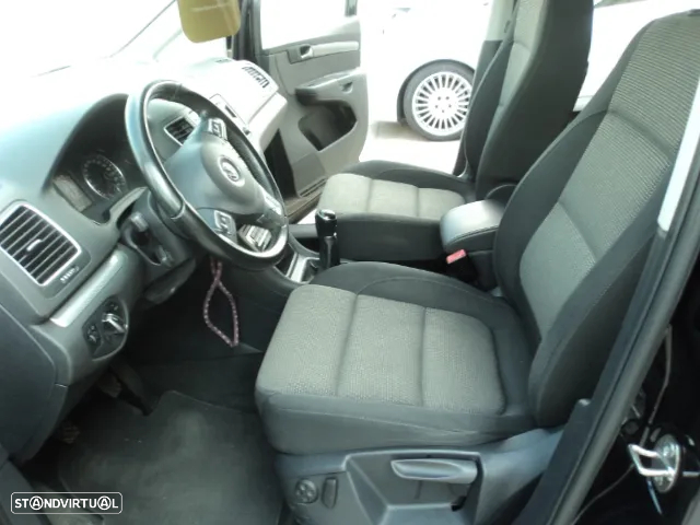 VW Sharan 2.0 TDI Confortline - 16