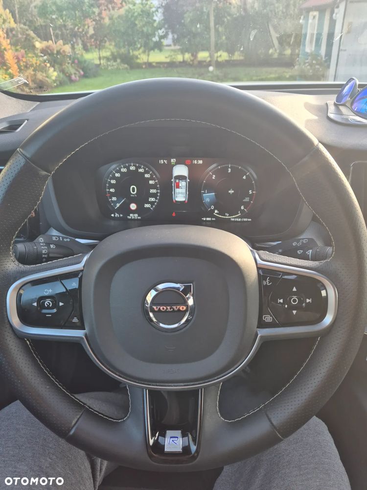 Volvo XC 60 D4 R-Design - 8