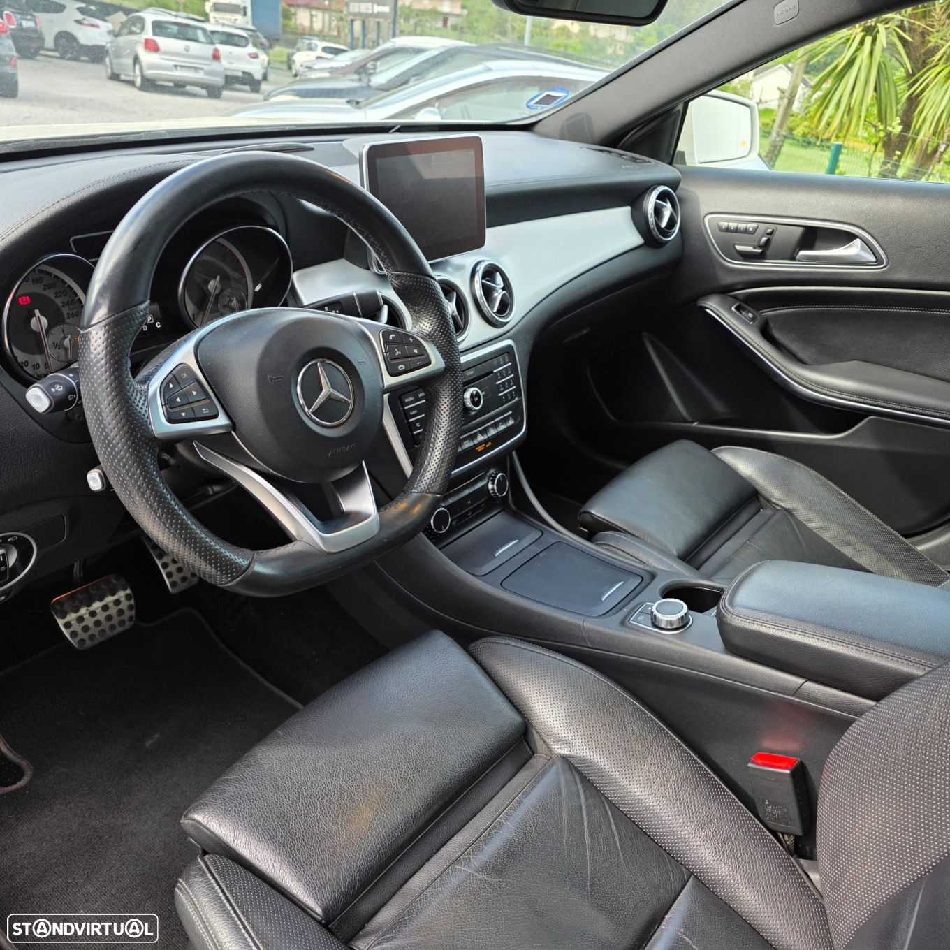 Mercedes-Benz GLA 220 d AMG Line - 17