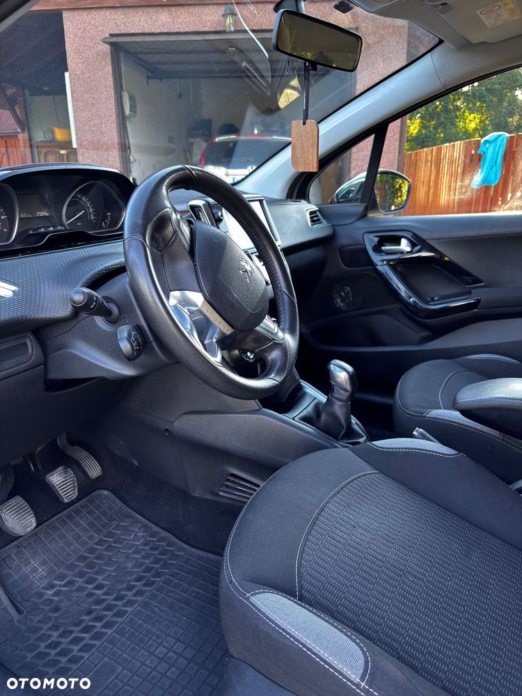 Peugeot 208 1.2 PureTech Style - 6