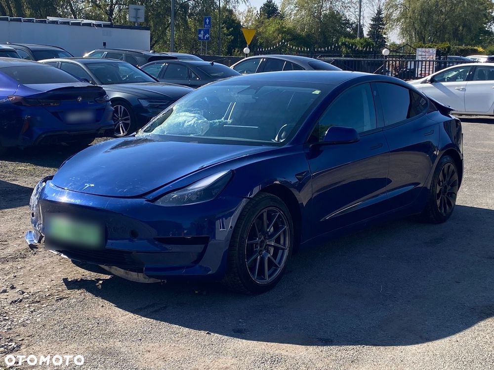 Tesla Model 3 Long Range AWD - 9