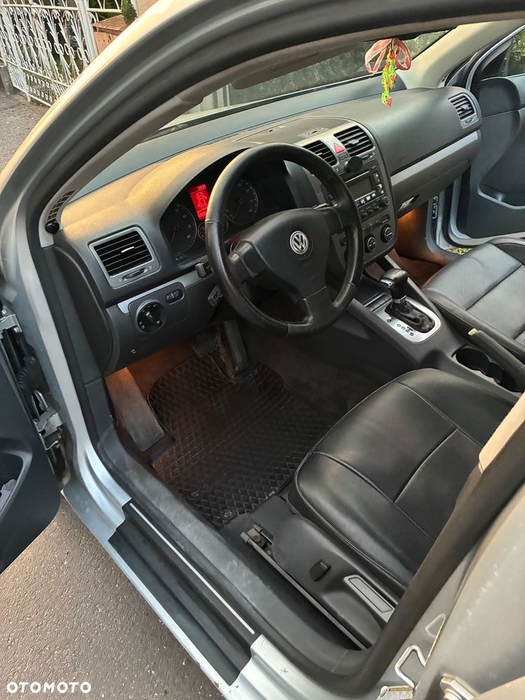 Volkswagen Jetta - 9