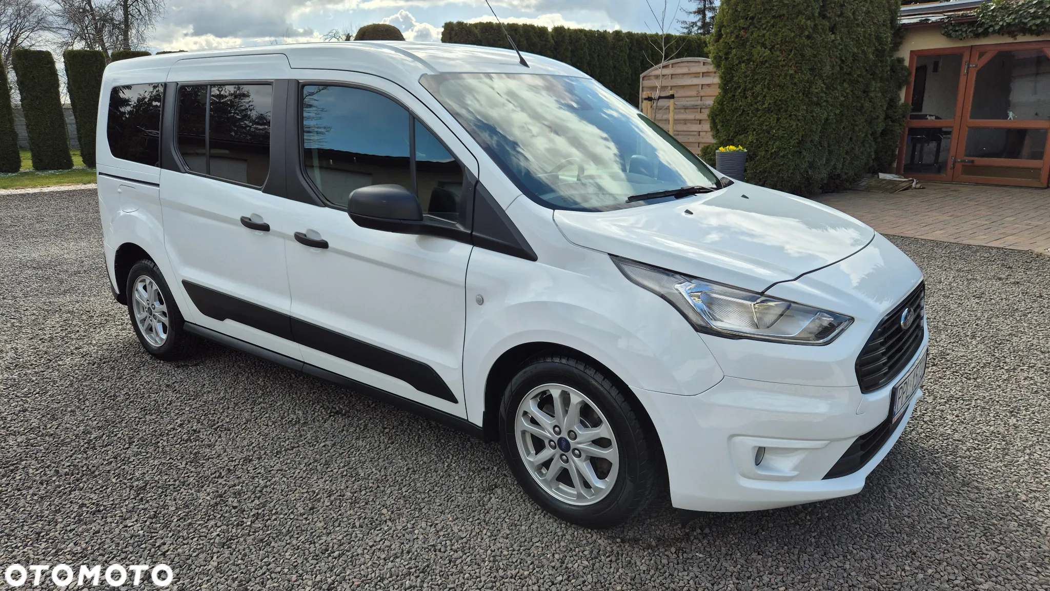 Ford Tourneo Connect Grand - 10