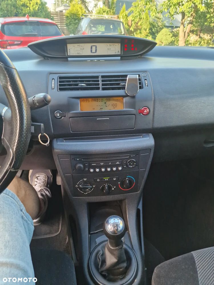 Citroën C4 1.6 16V SX - 12