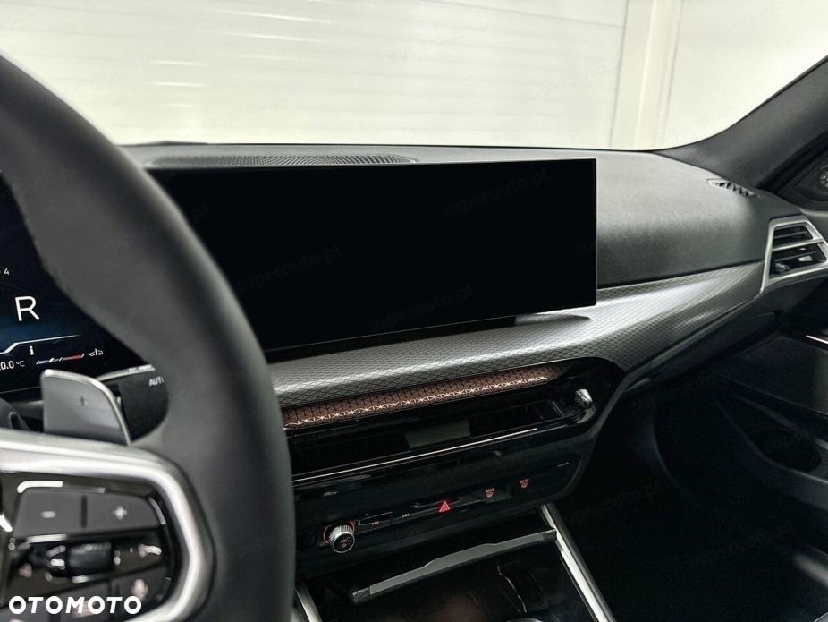 BMW Seria 3 318i M Sport - 12