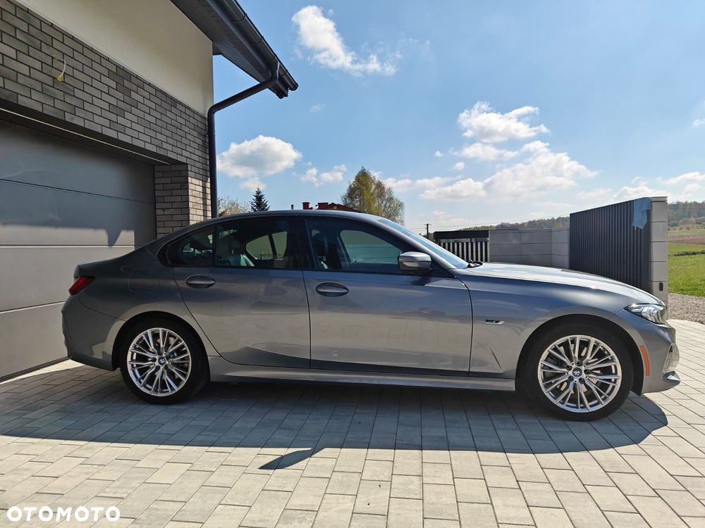 BMW Seria 3 330e M Sport - 6