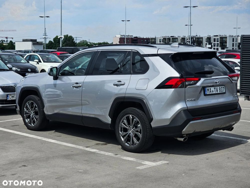 Toyota RAV4 - 5