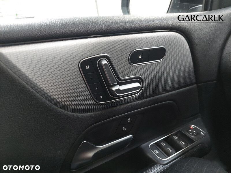 Mercedes-Benz Klasa B - 33