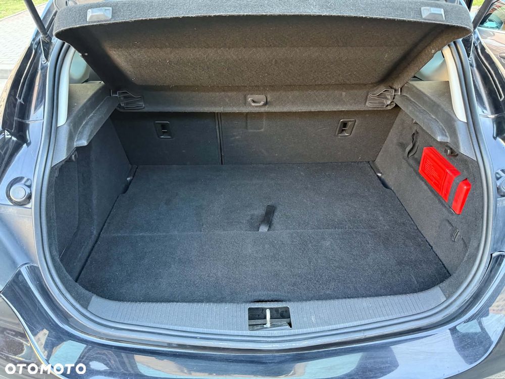 Opel Astra 1.6 - 10