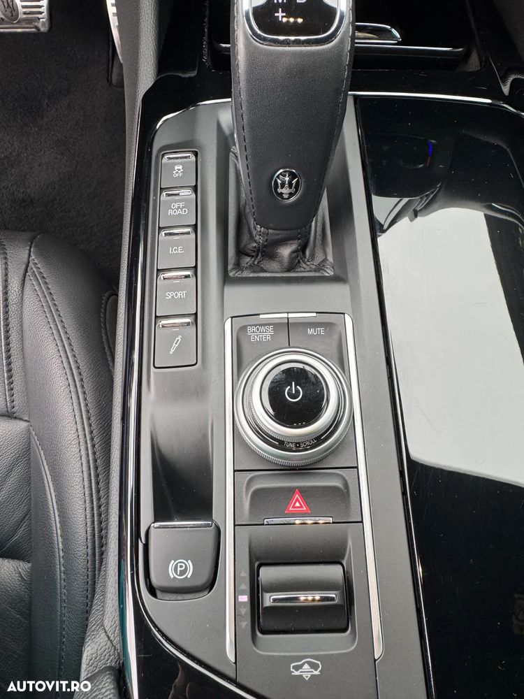 Maserati Levante - 23