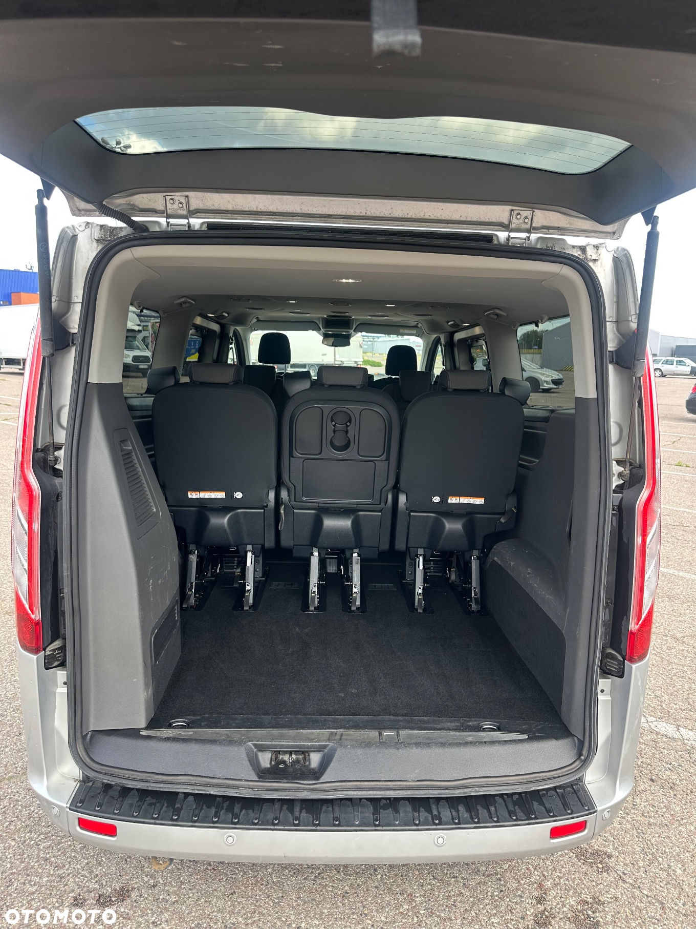 Ford Tourneo Custom 2.0 EcoBlue L2 Titanium SelectShift - 6