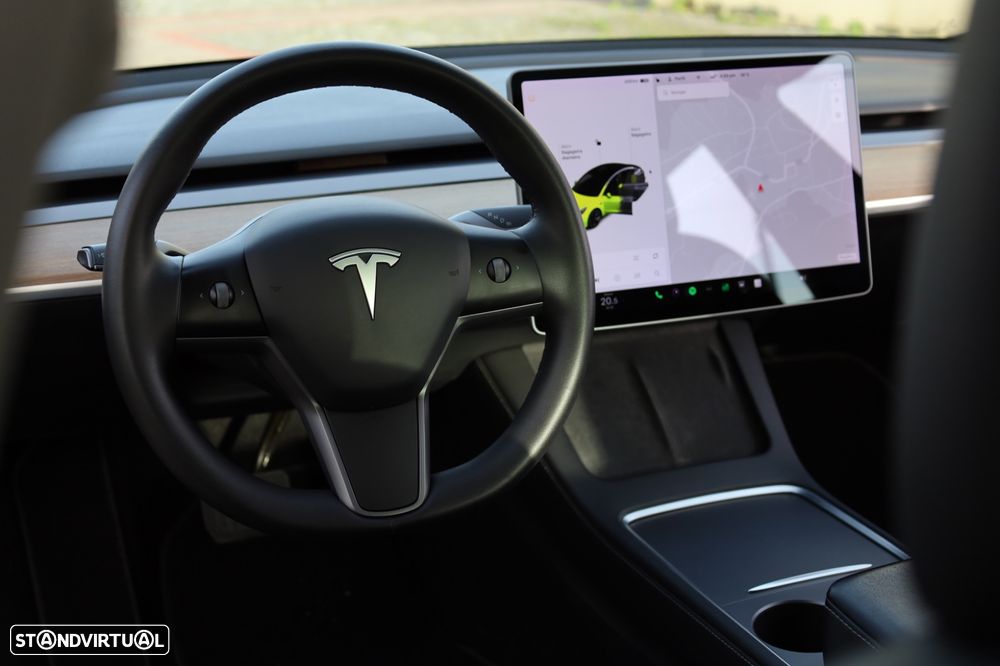 Tesla Model 3 Long-Range Dual Motor AWD - 28