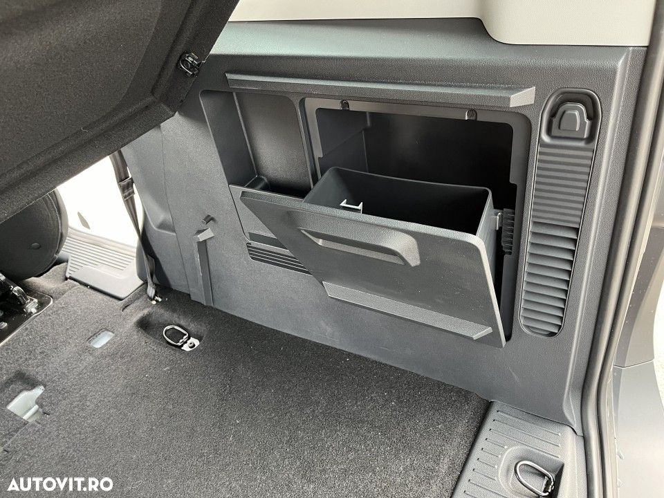 Ford Tourneo Courier - 27