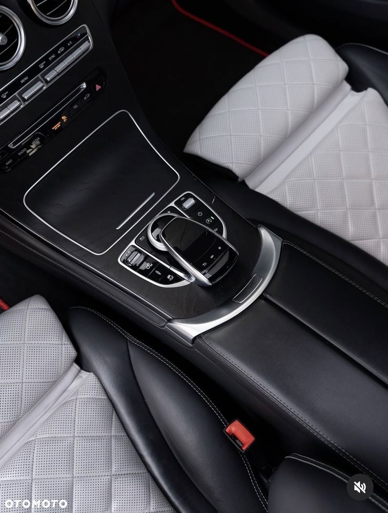 Mercedes-Benz GLC - 12