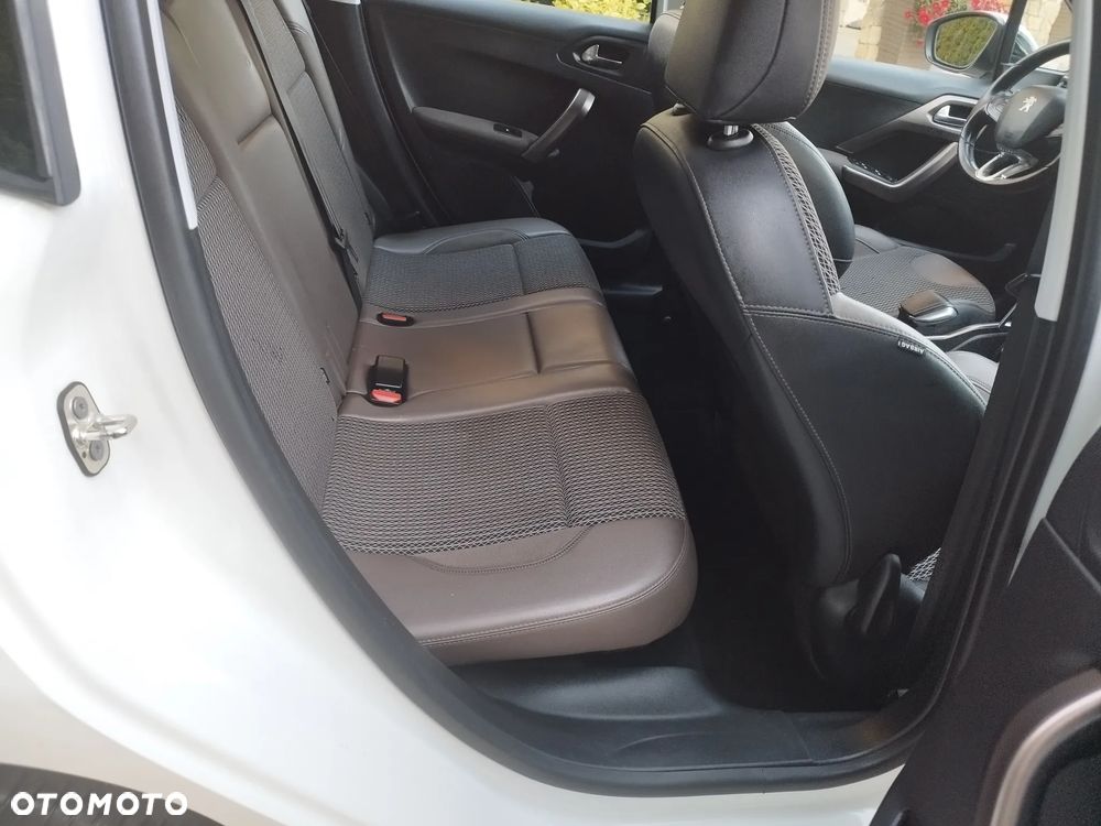 Peugeot 2008 - 22