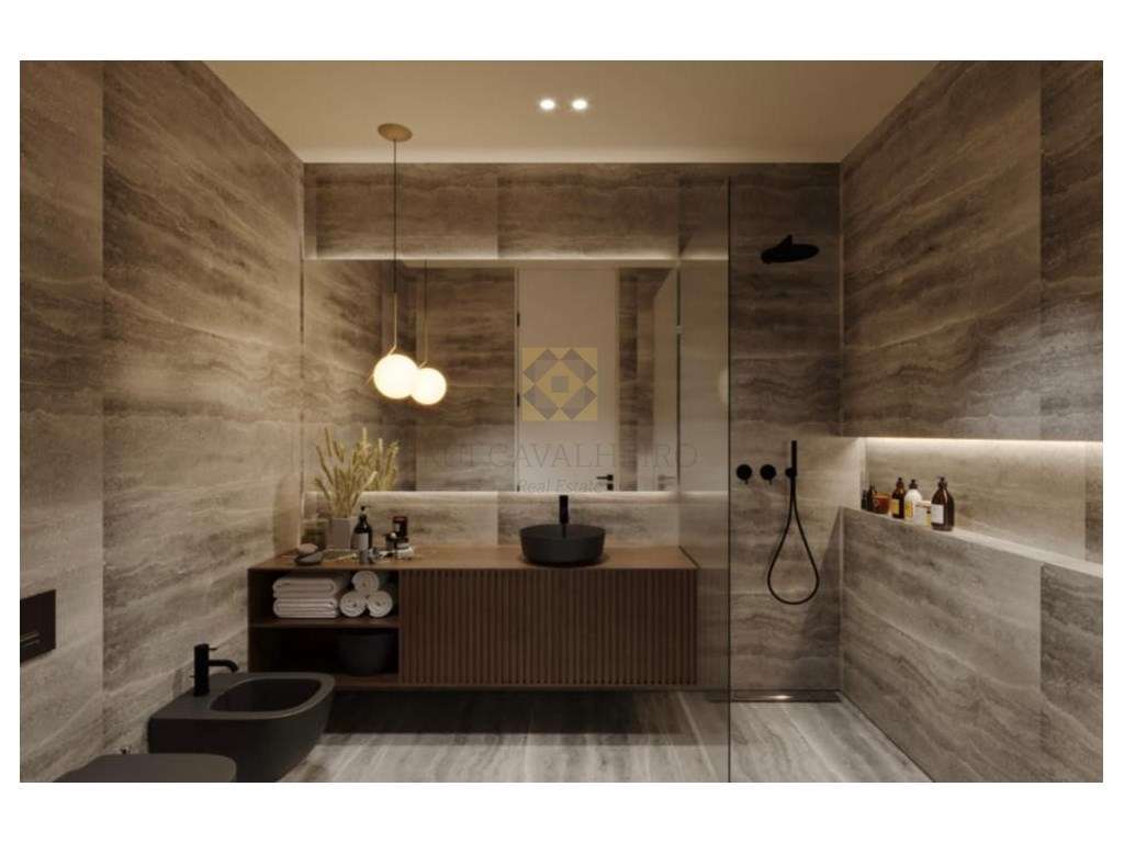 T4 Duplex Novo com varanda próximo ao Arrábida Shopping - Grande imagem: 5/19