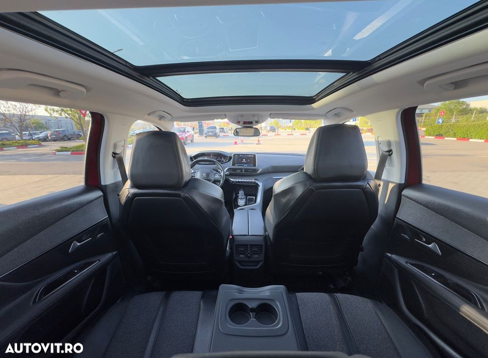 Peugeot 3008 1.2 PureTech Turbo S&S EAT8 Allure - 26