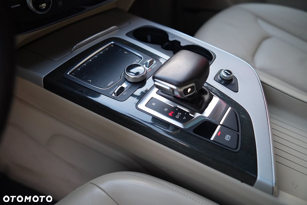 Audi Q7 2017 photo 3