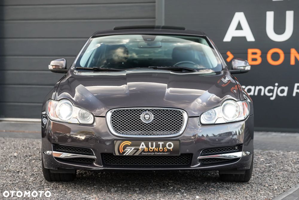 Jaguar XF 4.2 Super V8 - 2