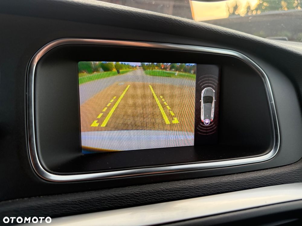 Volvo V40 T3 Drive-E R-Design Momentum - 13