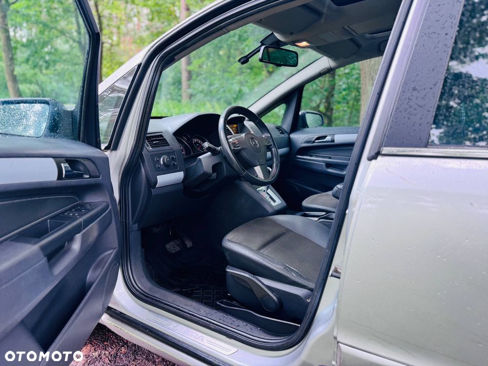 Opel Zafira 1.9 CDTI Sport ActiveSelect - 2