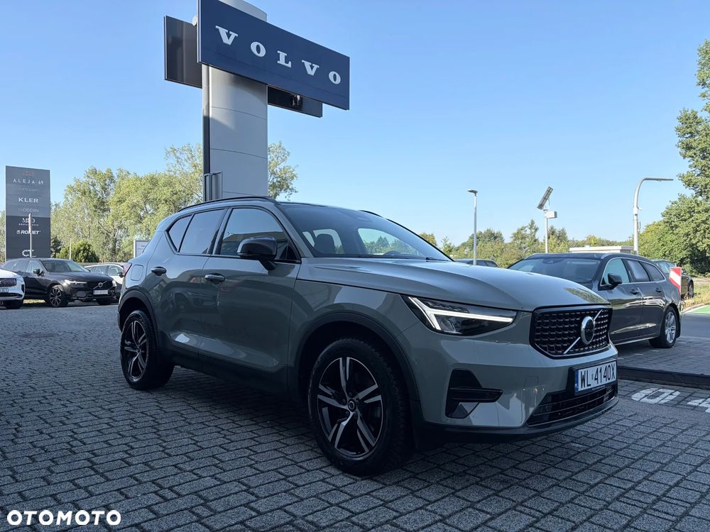 Volvo XC 40 B3 Plus Dark - 4