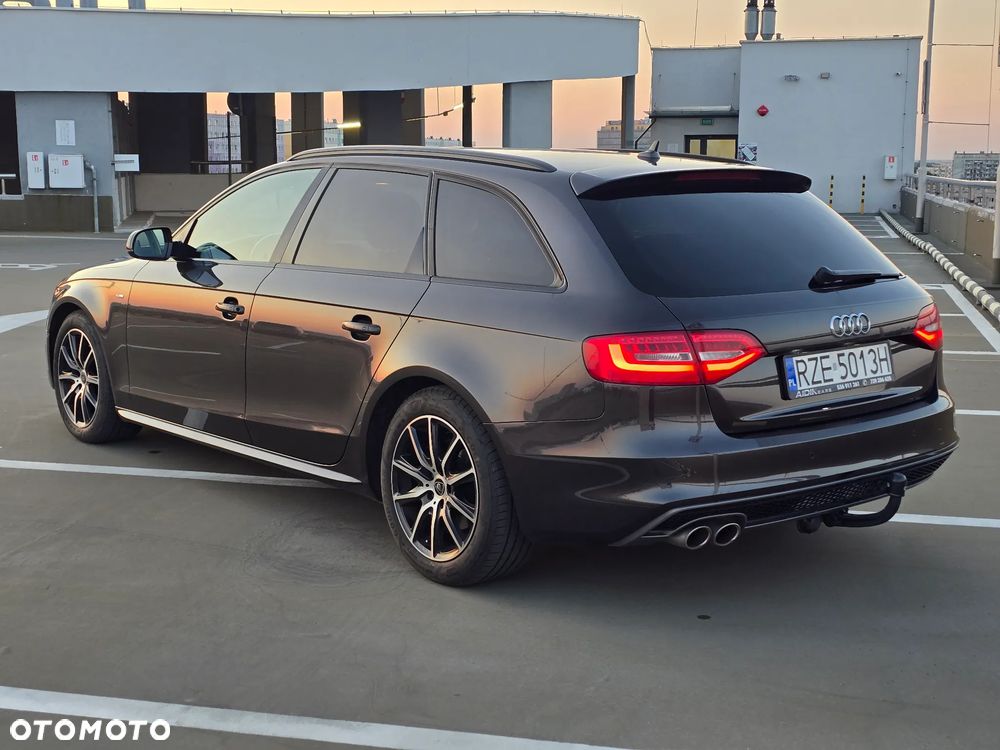 Audi A4 Avant 2.0 TDI DPF clean diesel multitronic S line Sportpaket - 4