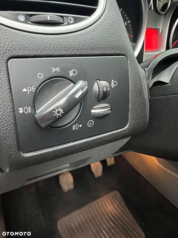 Ford Focus 1.6 16V Titanium - 17