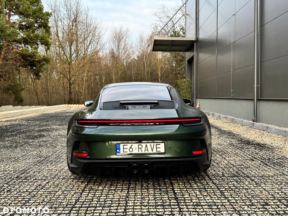 Porsche 911 GT3 Touring - 4