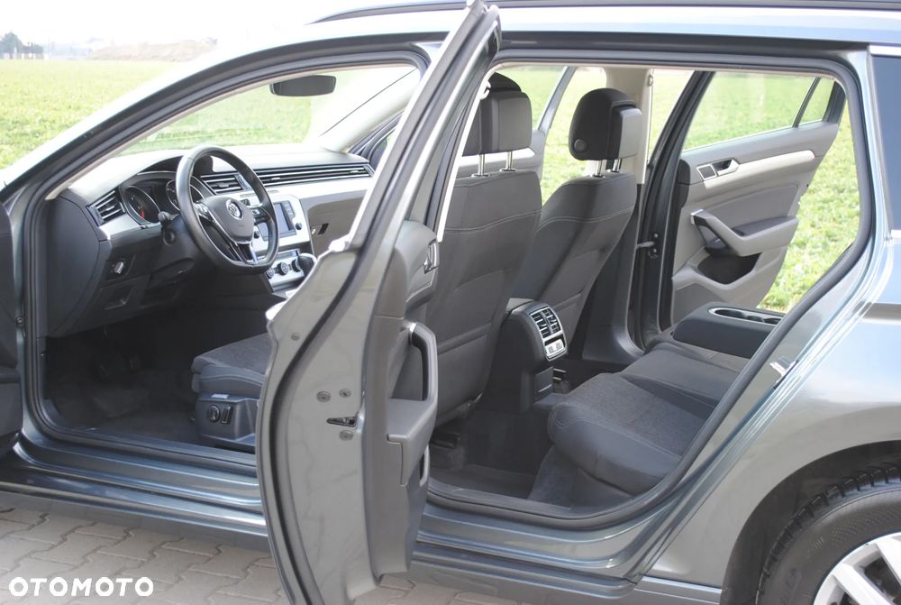 Volkswagen Passat - 7