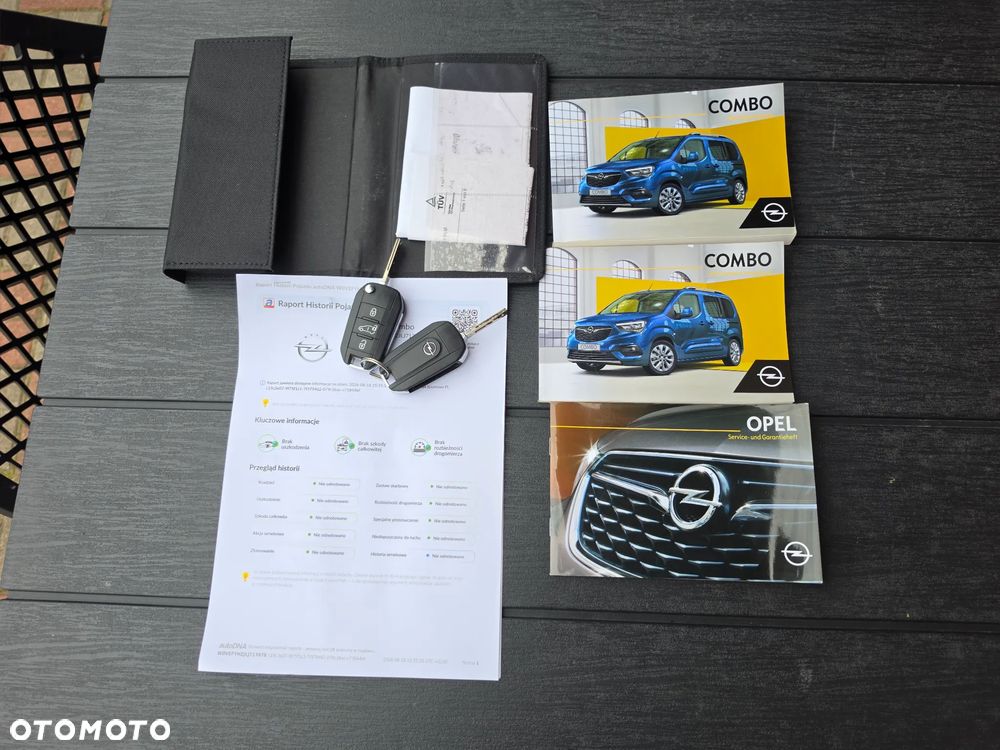 Opel COMBO - 39