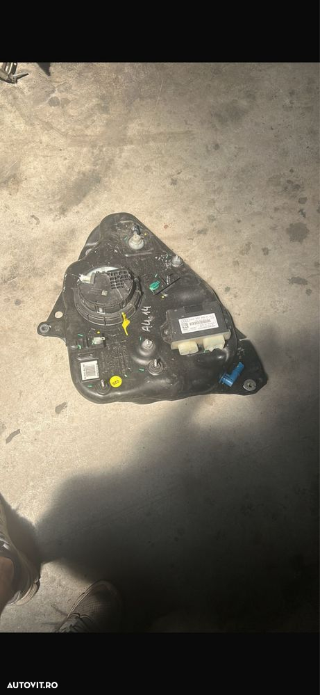 Rezervor adblue cu pompa  audi a4 b8 2015 - 5