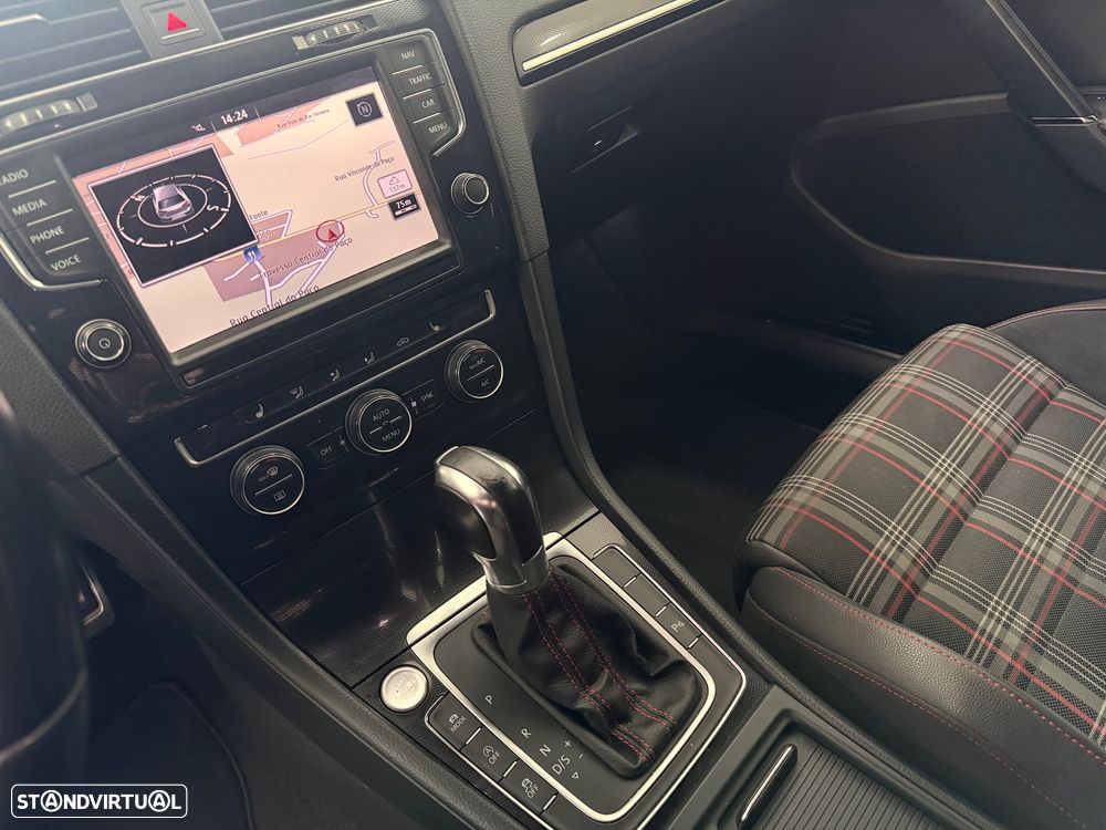VW Golf 2.0 TSi GTi DSG Performance - 10