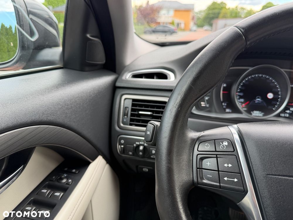 Volvo XC 70 D4 Geartronic Momentum - 35