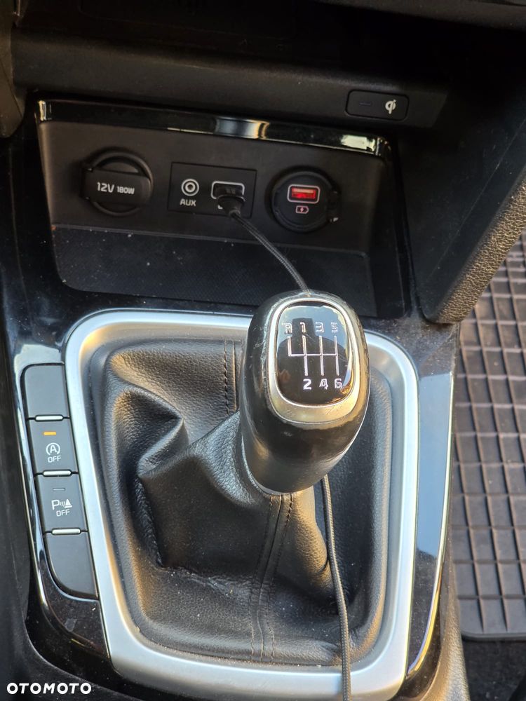 Kia Ceed 1.0 T-GDI OPF Edition 7 - 24