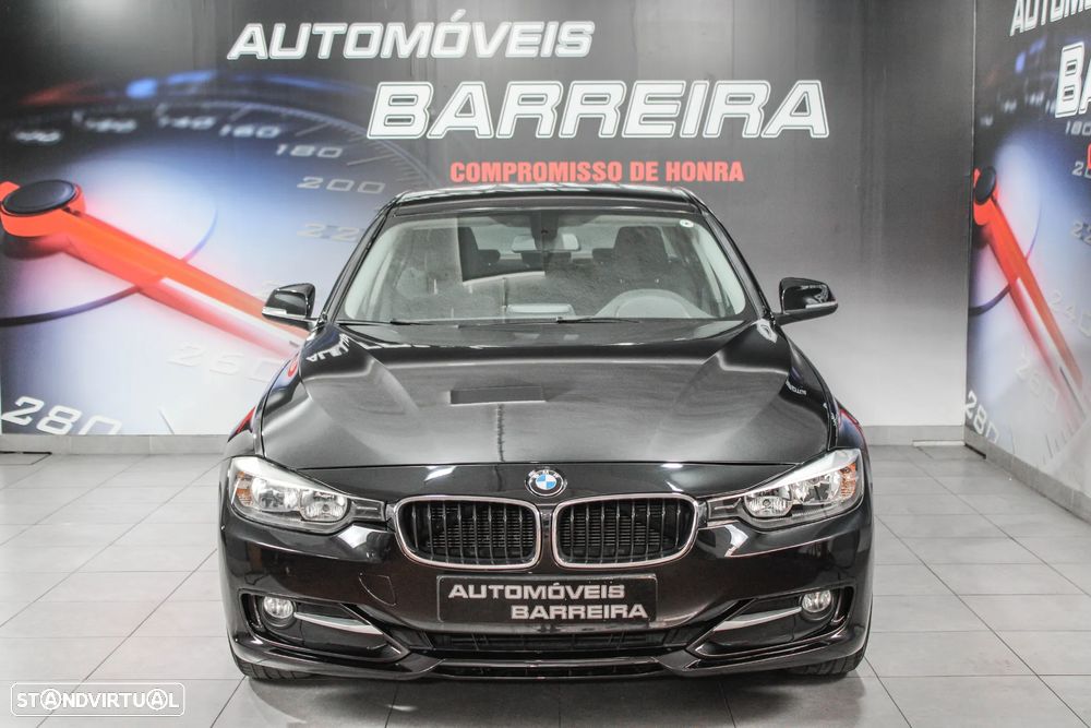BMW 318 d Auto Line Sport - 13