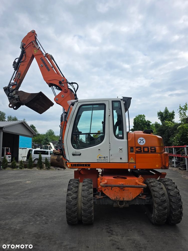 Liebherr A309 Litronic - 12