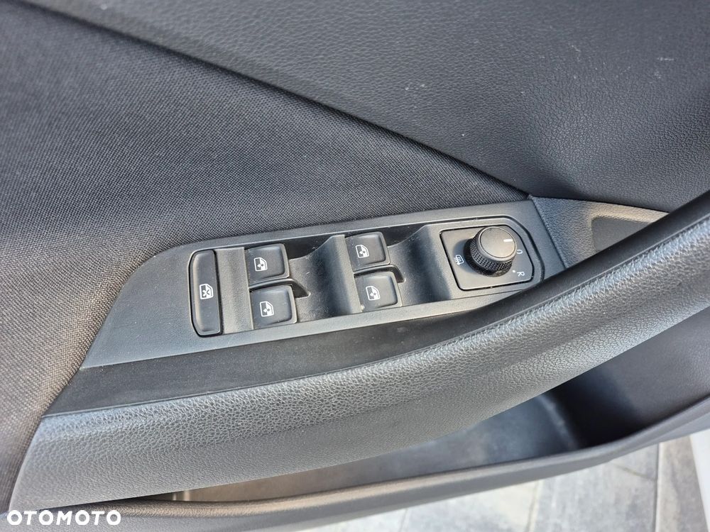Skoda Kamiq 1.0 TSI Selection DSG - 23