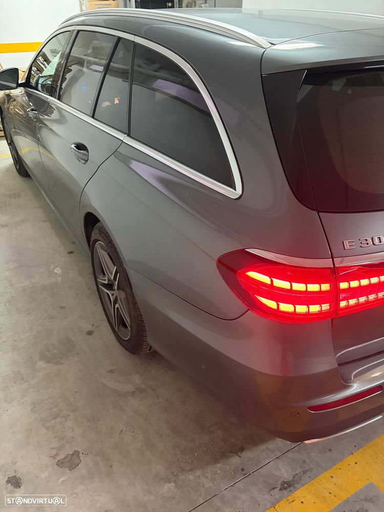 Mercedes-Benz E 300 de 9G-TRONIC AMG Line - 4
