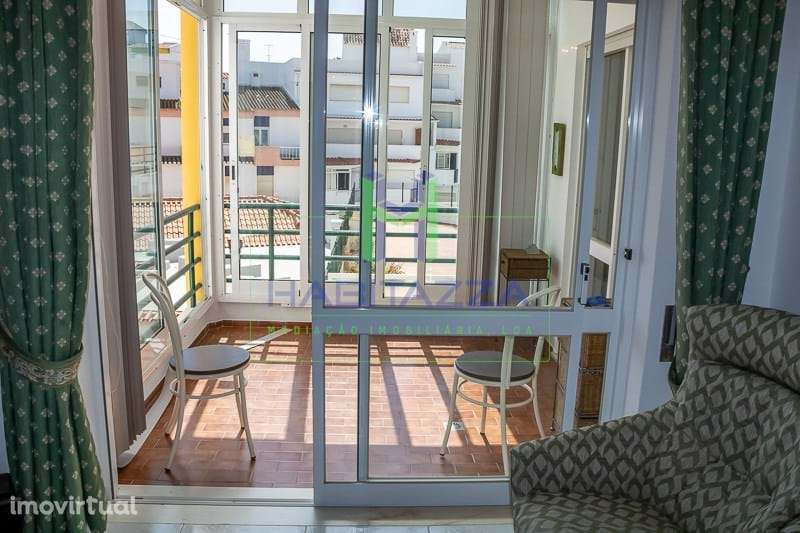 Apartamento T2 com Vista Mar, para arrendamento anual, no centro histó - Grande imagem: 3/27