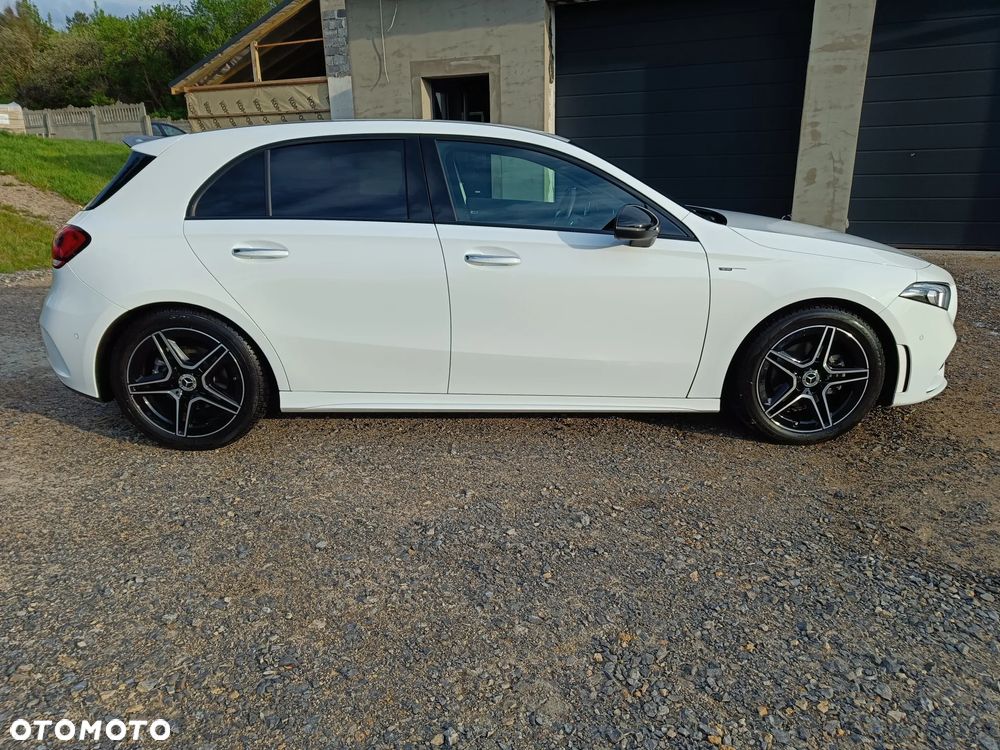 Mercedes-Benz Klasa A 200 4-Matic AMG Line 8G-DCT - 3