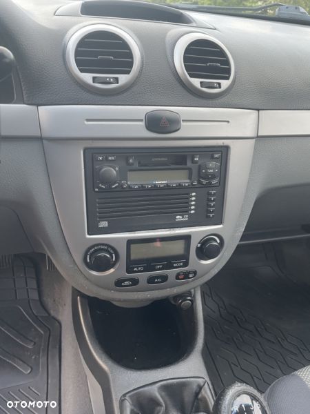 Chevrolet Lacetti - 12