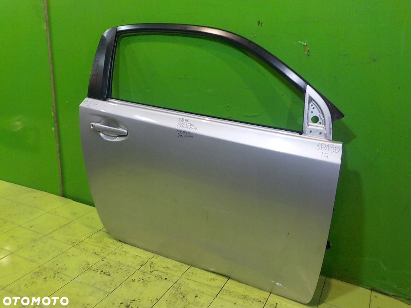 TOYOTA IQ 1.0 VVT-I 09r HB 3D drzwi prawe przod - 3