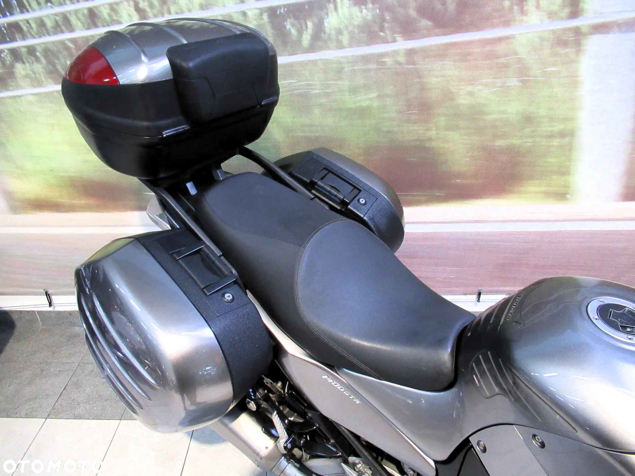 Kawasaki GTR - 10