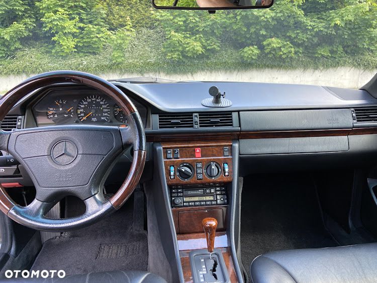 Mercedes-Benz Klasa E - 4