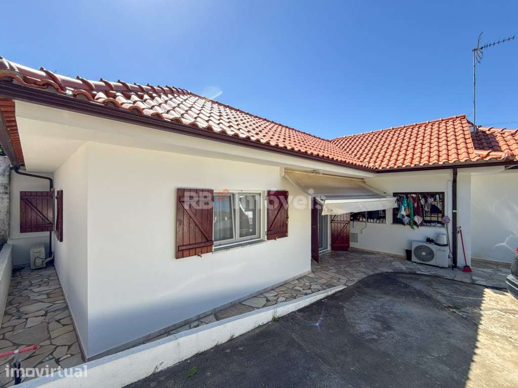 Moradia T2+2 c/ Jardim e Garagem - Barroca, Torres Novas - Grande imagem: 3/60