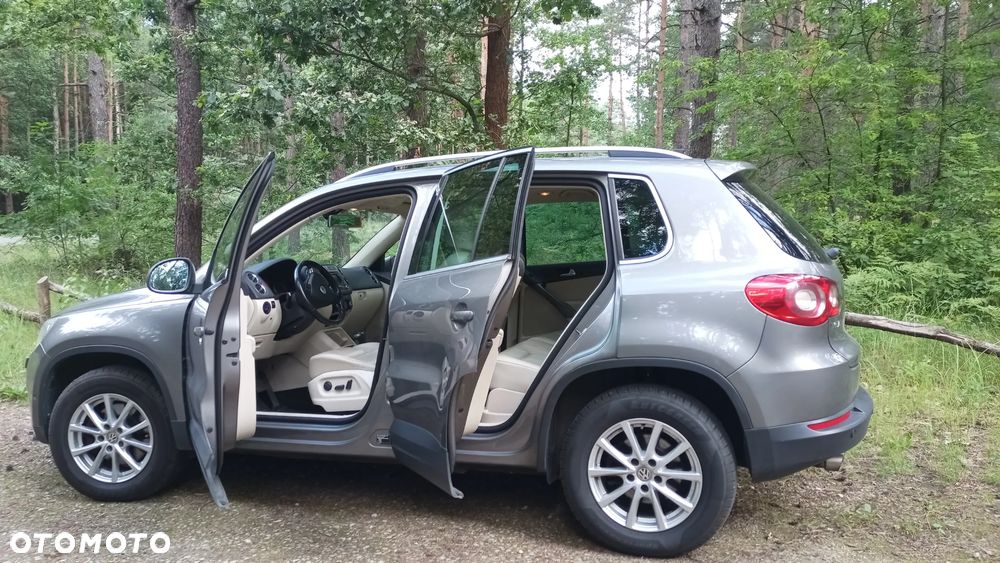 Volkswagen Tiguan - 2