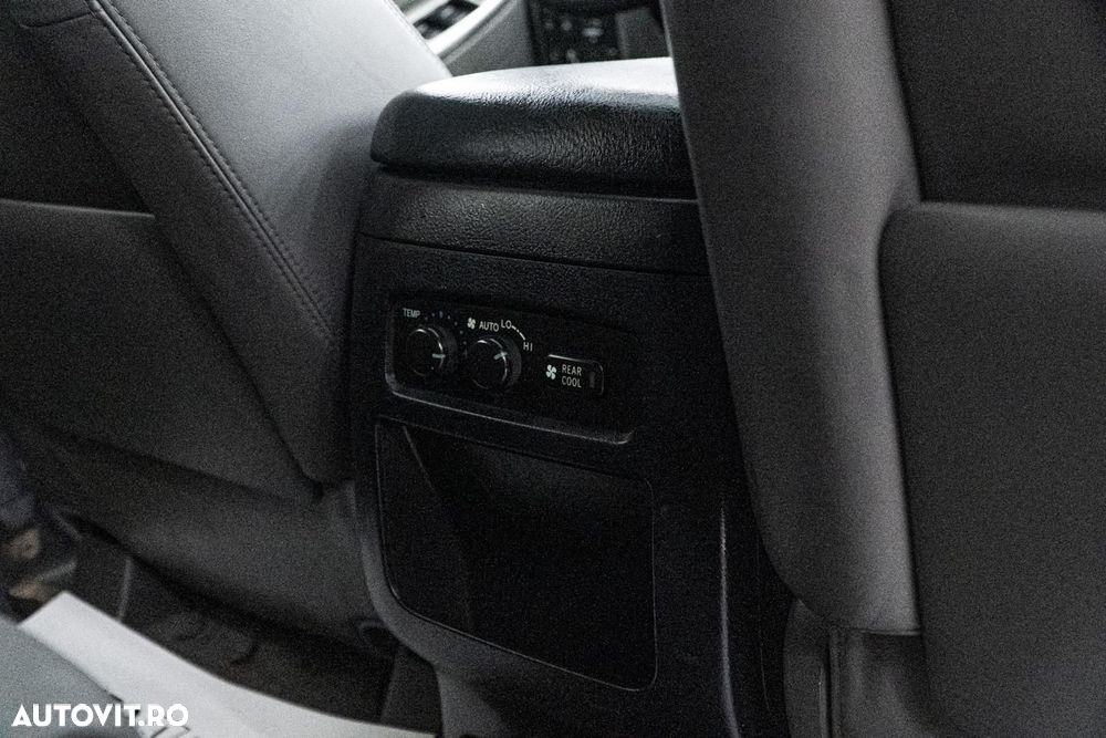 Toyota Land Cruiser D-4D Automatik Executive - 36