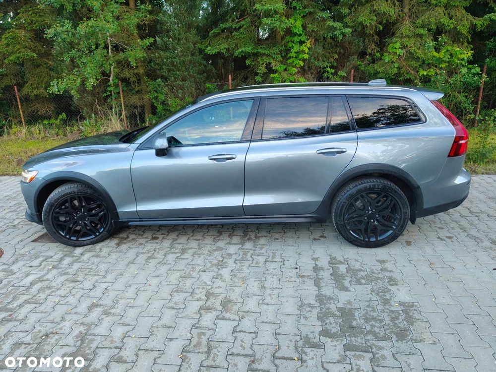 Volvo V60 Cross Country T5 AWD Geartronic - 1